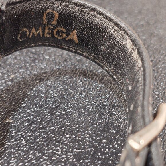 An Impeccable Omega Genève Automatic Day/Date (ref 166.0169 cal 1020) - Picture 4 of 12